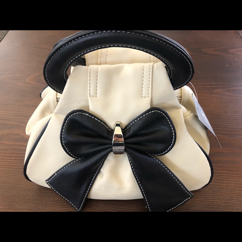 Leather handbag from Paris-NWT